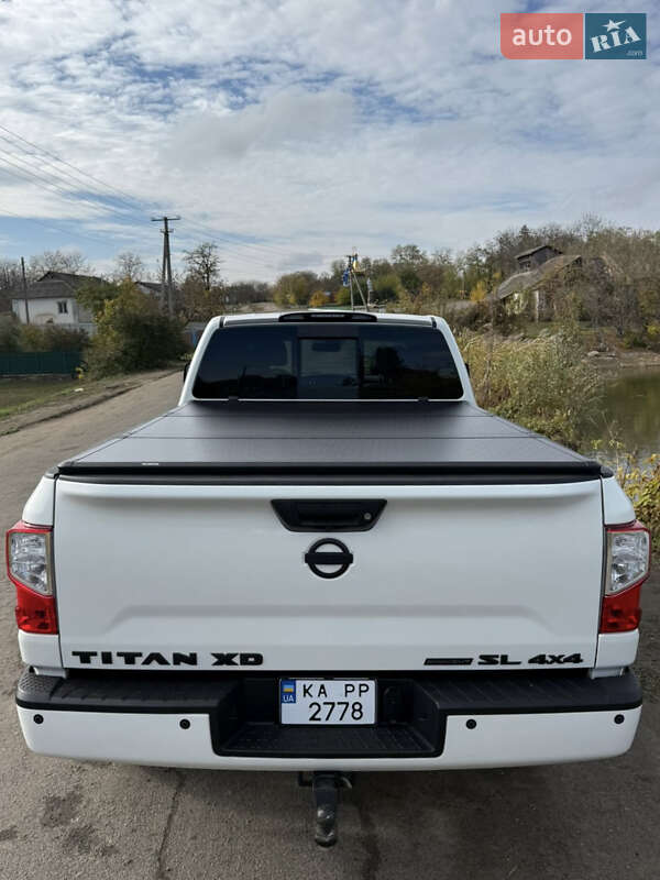 Грузовой фургон Nissan Titan 2018 в Киеве