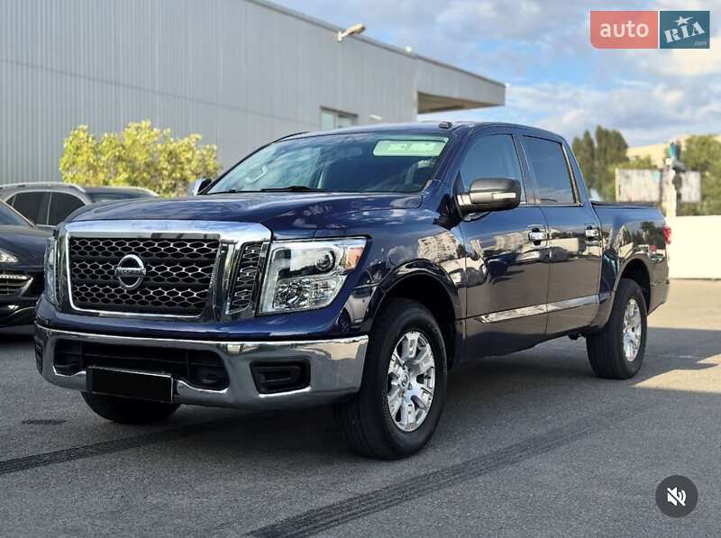 Nissan Titan 2018