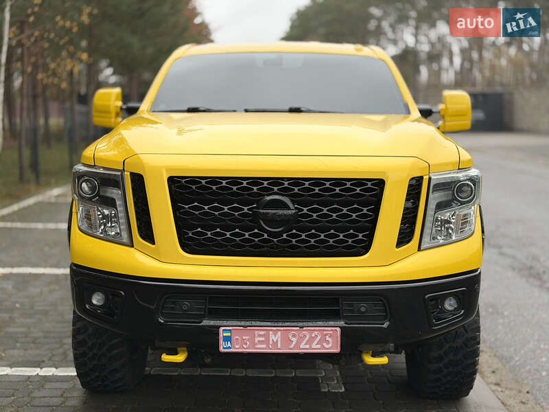 Пікап Nissan Titan 2018 в Києві