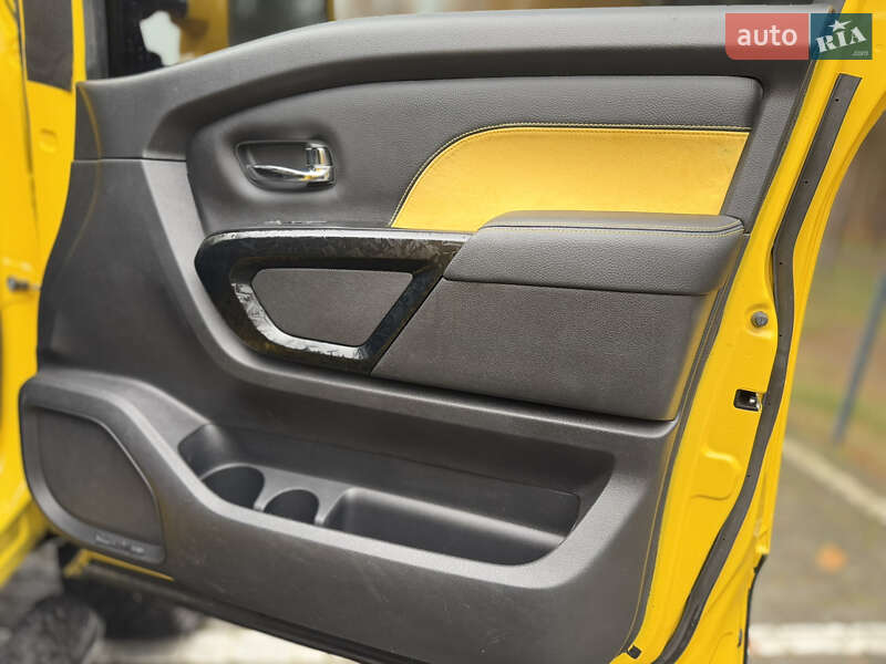 Пікап Nissan Titan 2018 в Києві