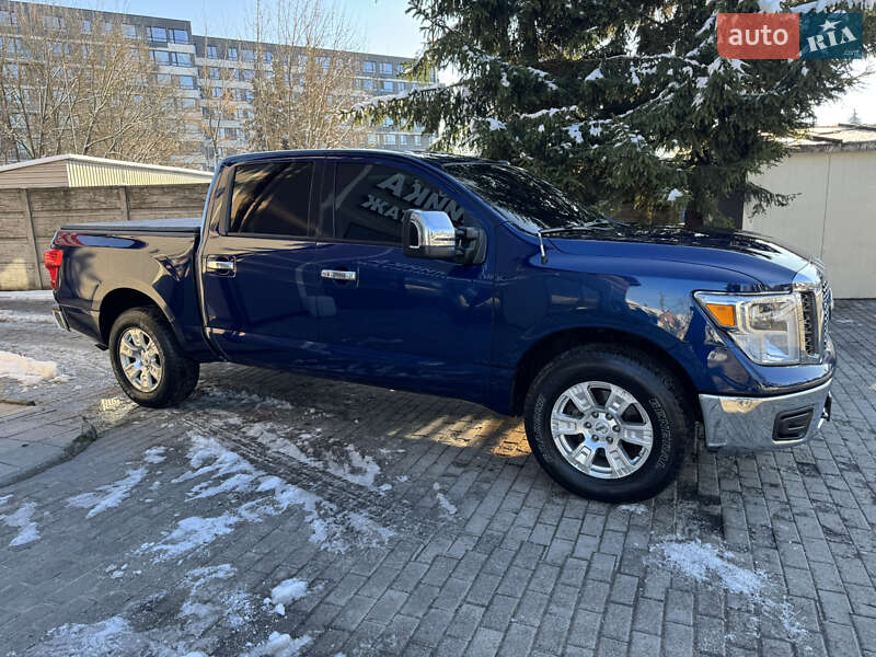 Інші вантажівки Nissan Titan 2018 в Львові