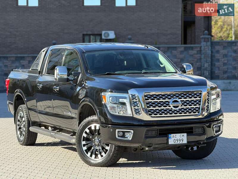 Nissan Titan 2016