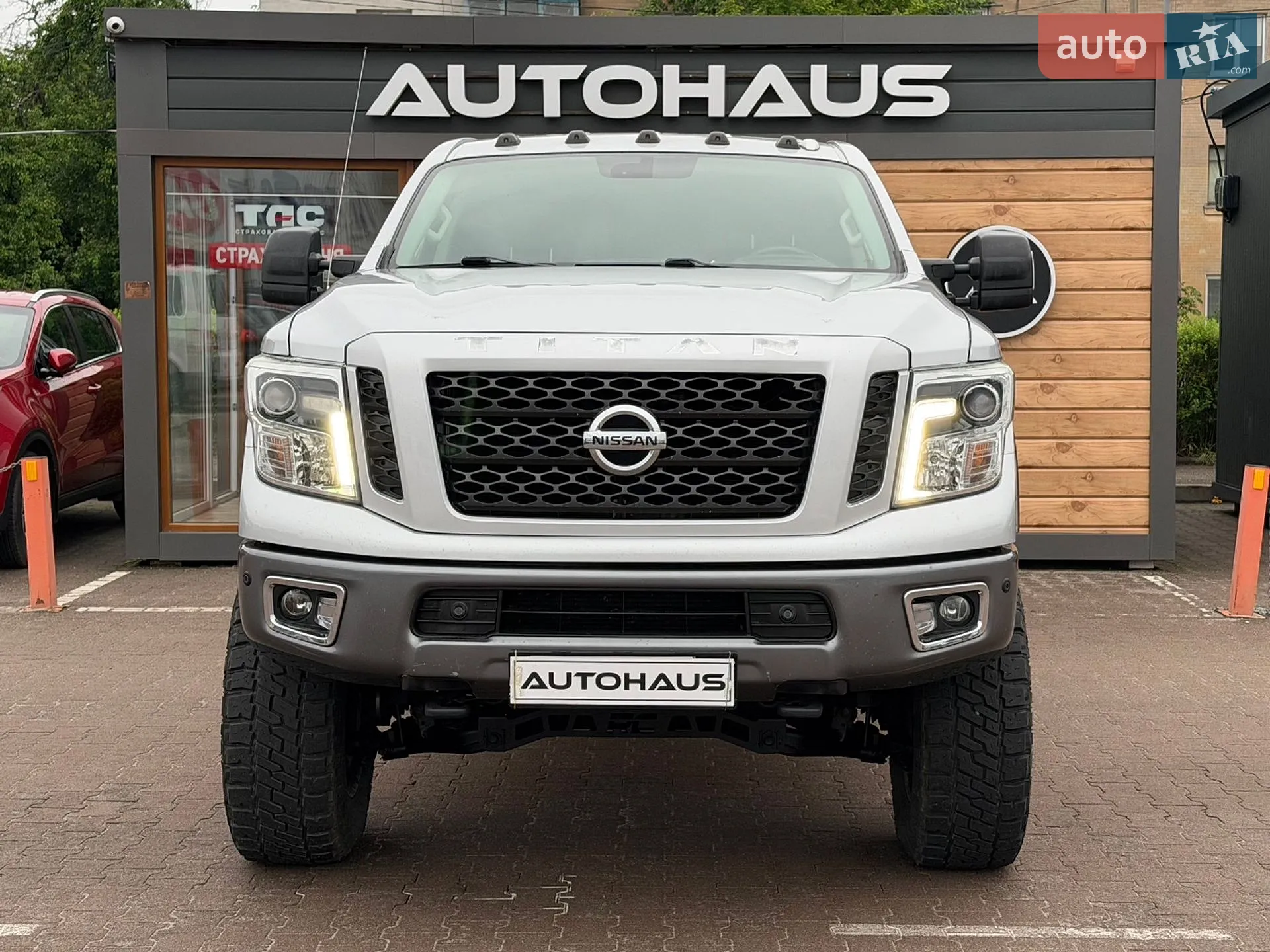 2016 Nissan Titan - мініатюра 2