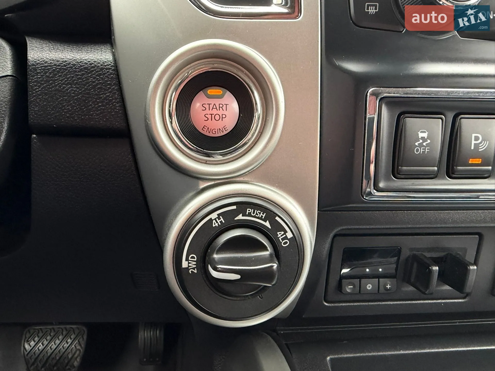 2016 Nissan Titan - мініатюра 17