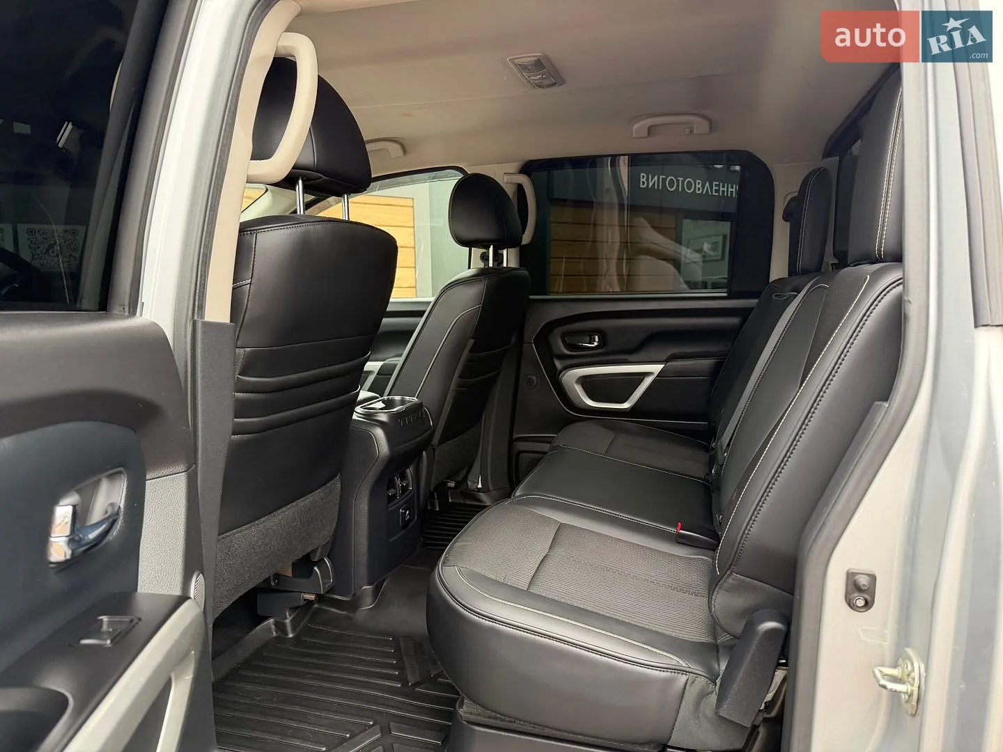 2017 Nissan Titan - мініатюра 11