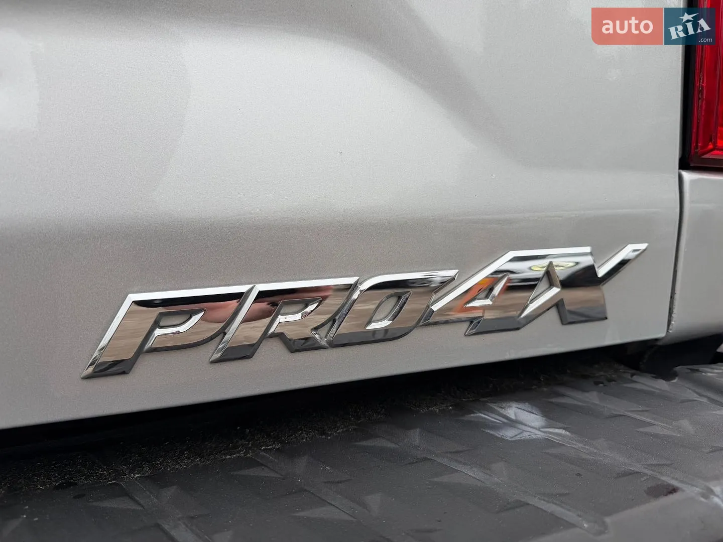 2017 Nissan Titan - мініатюра 31