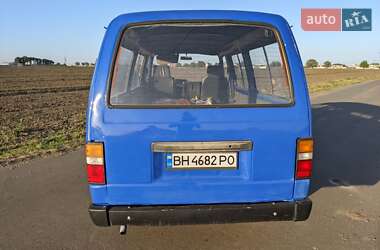 Мінівен Nissan Urvan 1993 в Одесі