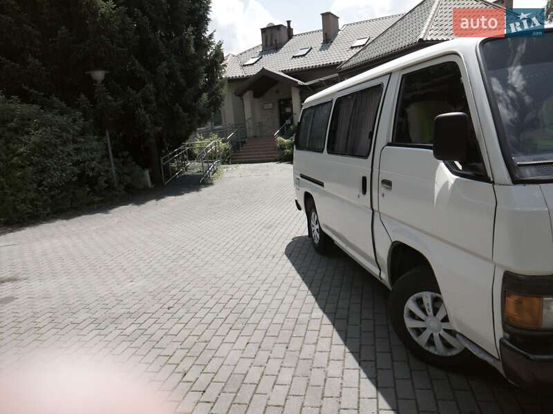Минивэн Nissan Urvan 1994 в Николаеве фото 3 Минивэн Nissan Urvan 1994 в Николаеве