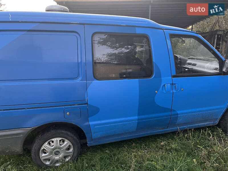 Мінівен Nissan Vanette 2000 в Володимирі
