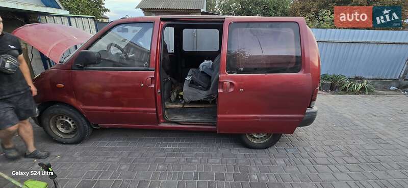 Мінівен Nissan Vanette 1997 в Гоголеві