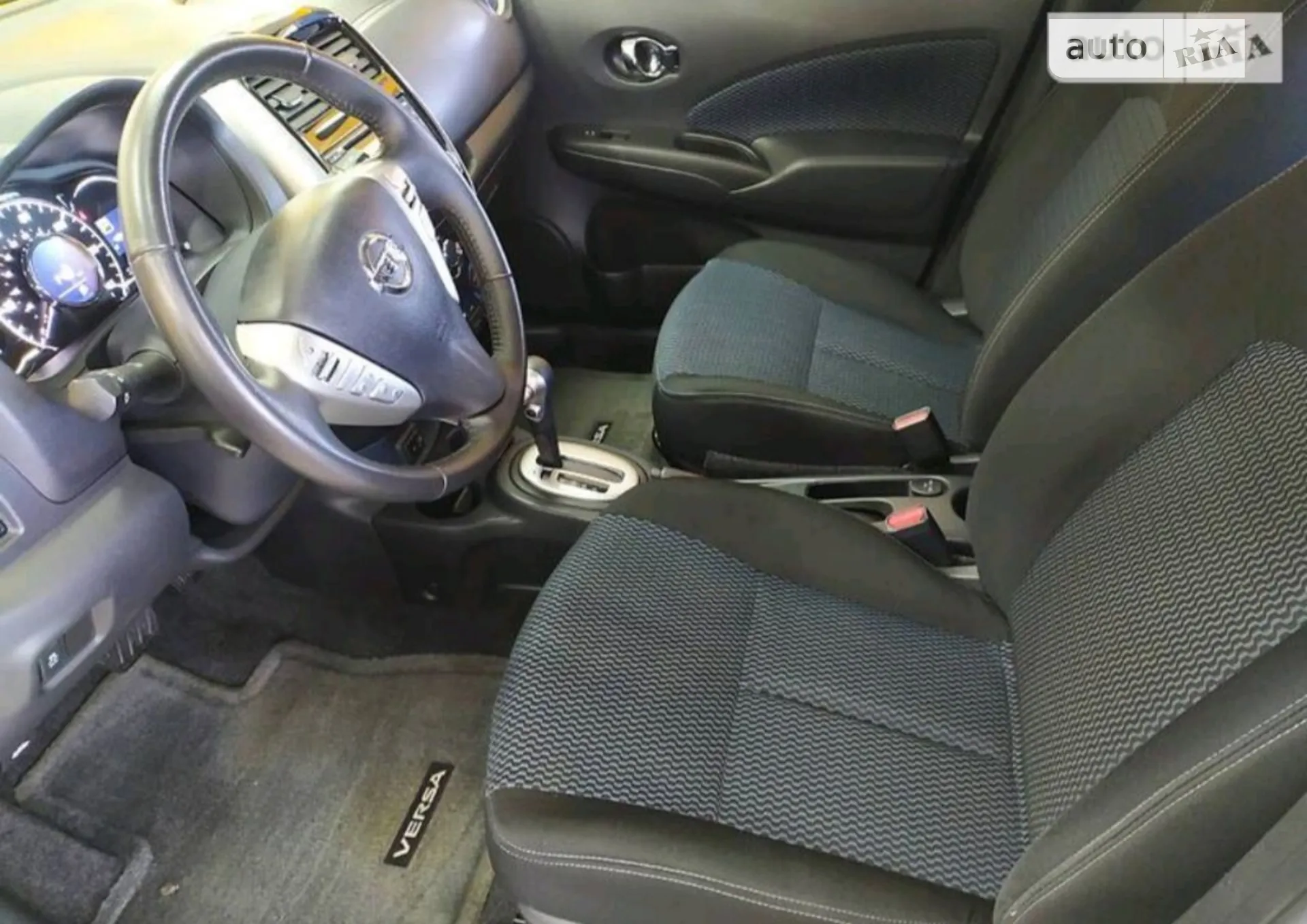 2017 Nissan Versa - мініатюра 5