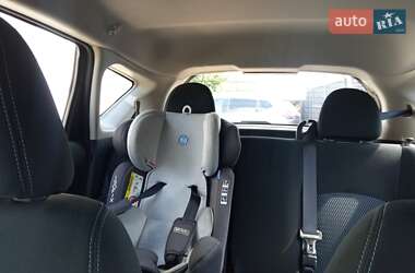 Хэтчбек Nissan Versa Note 2017 в 