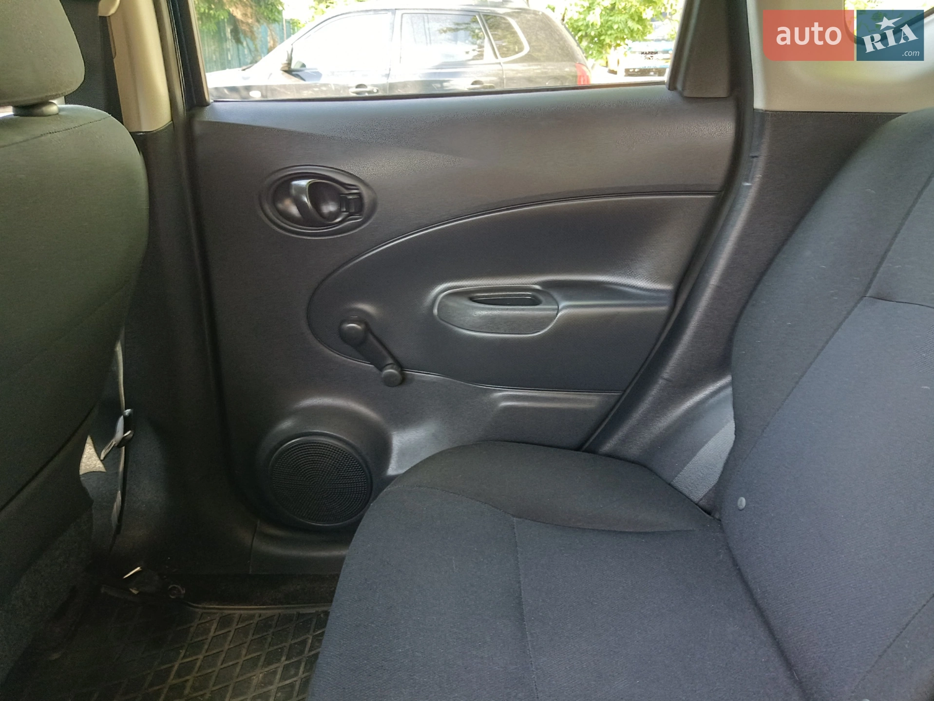 2014 Nissan Versa - мініатюра 2