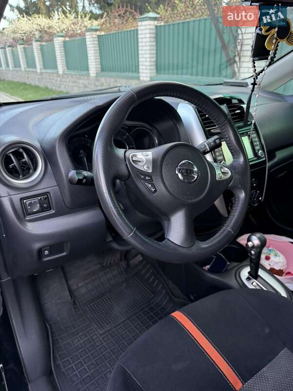 Хэтчбек Nissan Versa Note 2015 в Святопетровское