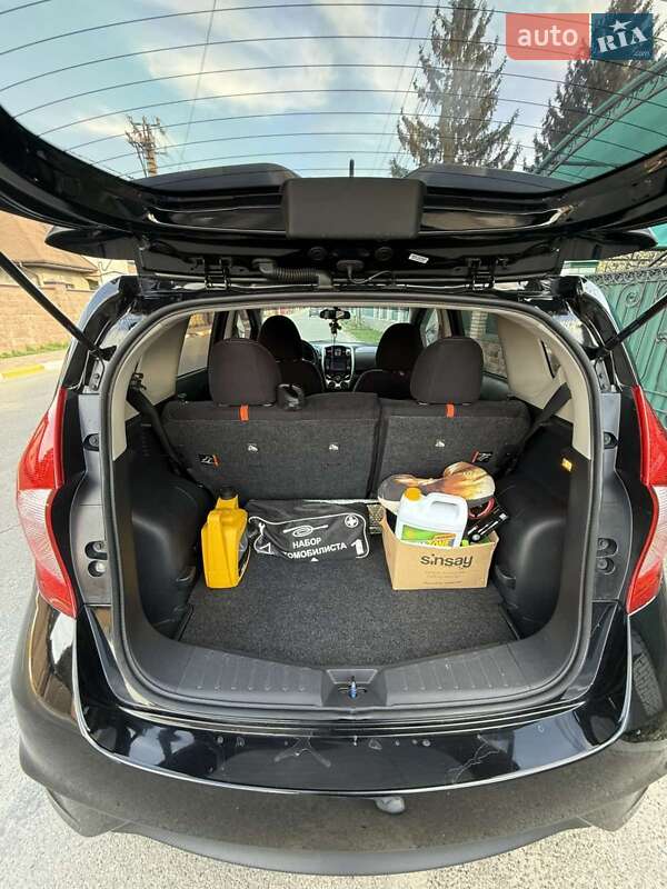 Хэтчбек Nissan Versa Note 2015 в Святопетровское