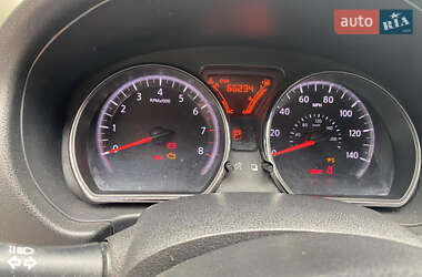 Хэтчбек Nissan Versa Note 2013 в 