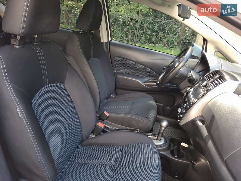 Хэтчбек Nissan Versa Note 2016 в Львове