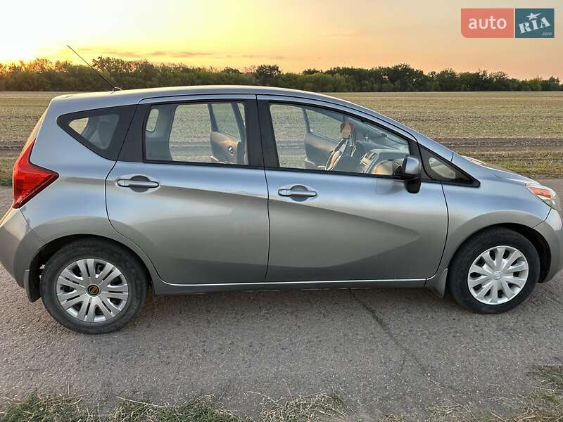 Хетчбек Nissan Versa Note 2013 в Смілі