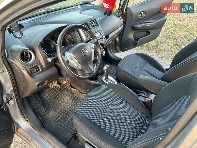 Хетчбек Nissan Versa Note 2013 в Смілі