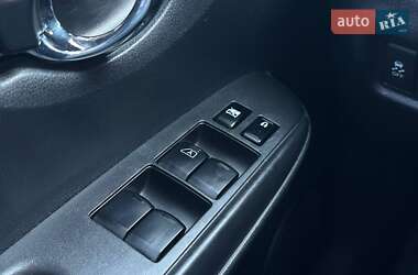 Хэтчбек Nissan Versa Note 2015 в 