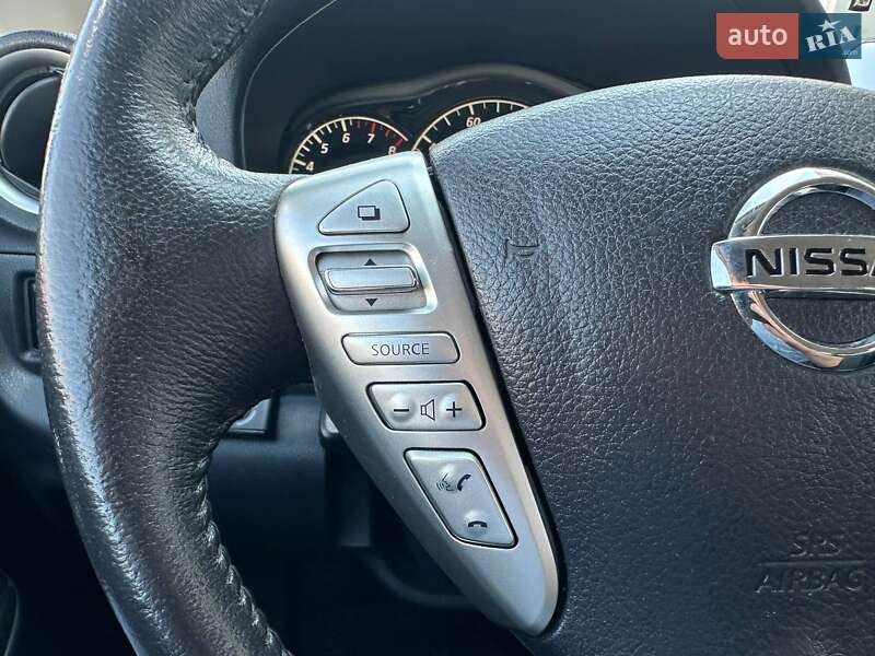 Хэтчбек Nissan Versa Note 2015 в Киеве
