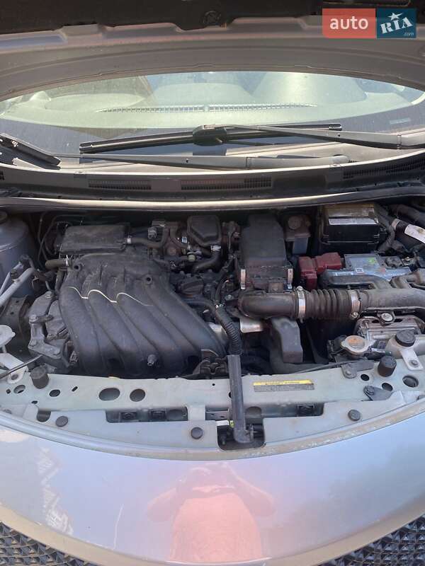 Хэтчбек Nissan Versa Note 2015 в Киеве фото 13 Хэтчбек Nissan Versa Note 2015 в Киеве