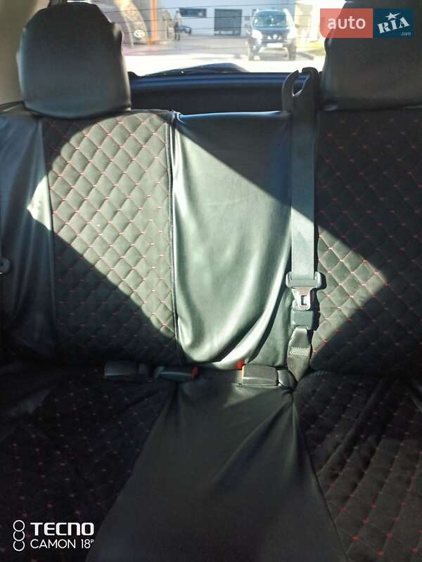 Хетчбек Nissan Versa Note 2015 в Львові