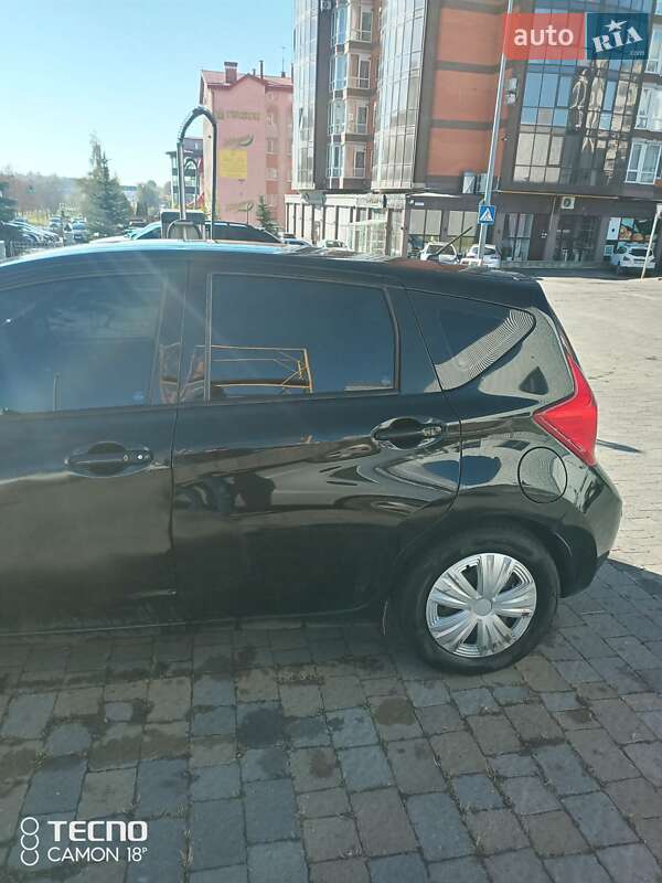 Хетчбек Nissan Versa Note 2015 в Львові