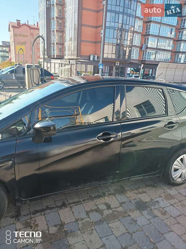 Хетчбек Nissan Versa Note 2015 в Львові