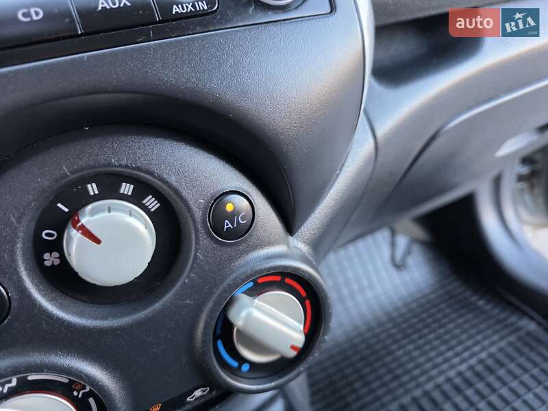 Хэтчбек Nissan Versa Note 2014 в Хмельницком