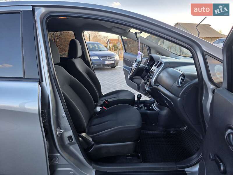 Хэтчбек Nissan Versa Note 2014 в Хмельницком