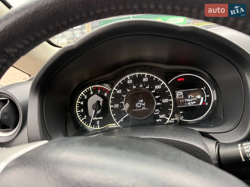 Хэтчбек Nissan Versa Note 2014 в Черкассах фото 13 Хэтчбек Nissan Versa Note 2014 в Черкассах