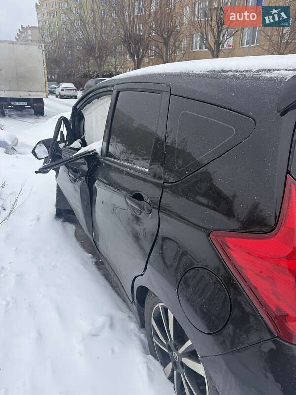 Хэтчбек Nissan Versa Note 2017 в Софиевской Борщаговке