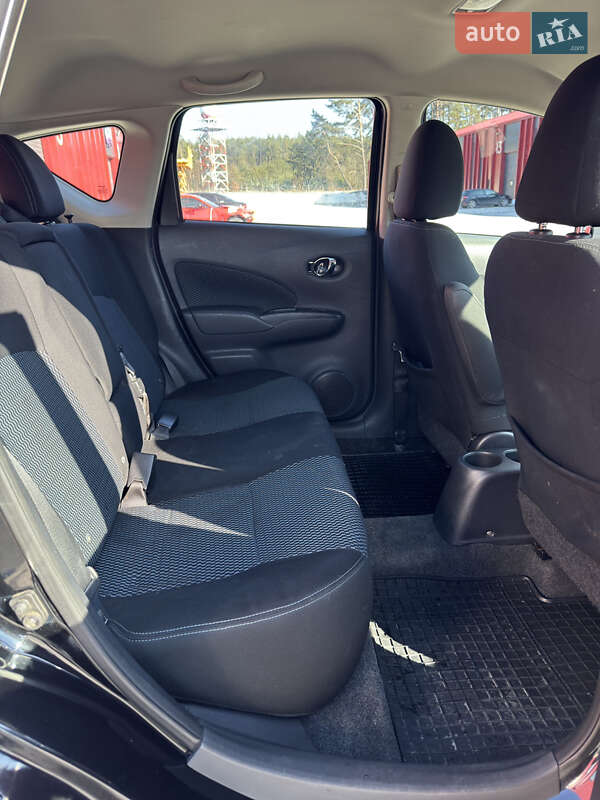 Хэтчбек Nissan Versa Note 2015 в Львове