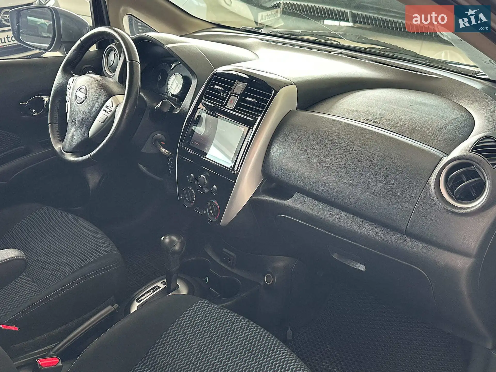 2017 Nissan Versa - мініатюра 6