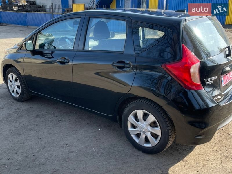 Хэтчбек Nissan Versa Note 2017 в Киеве