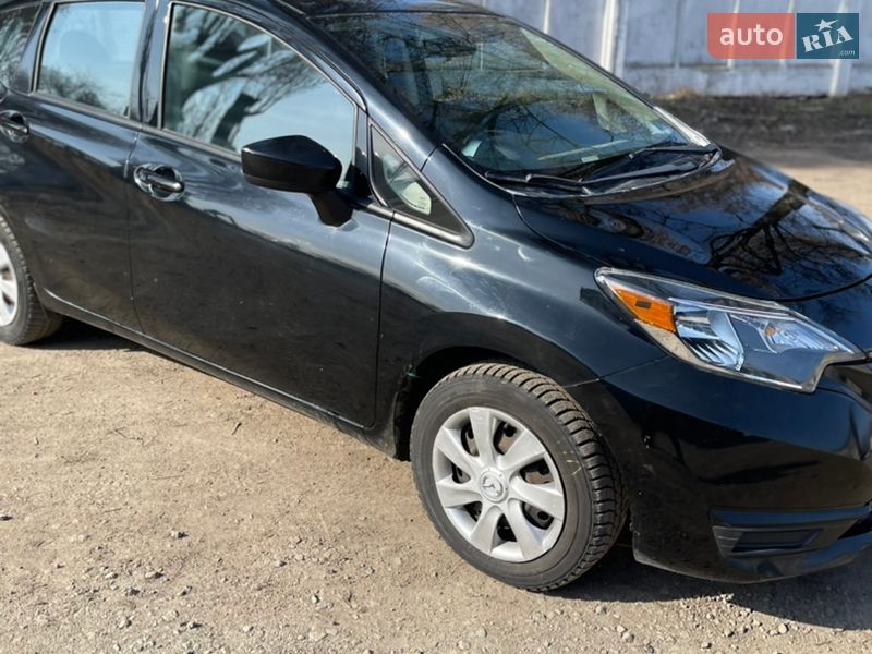 Хэтчбек Nissan Versa Note 2017 в Киеве
