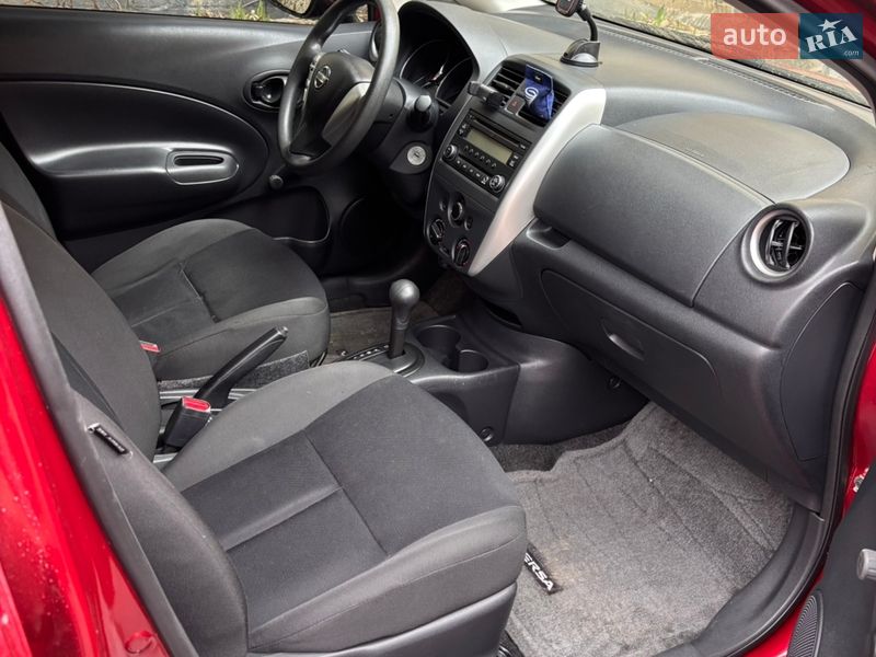 Хетчбек Nissan Versa Note 2016 в Києві фото 5 Хетчбек Nissan Versa Note 2016 в Києві