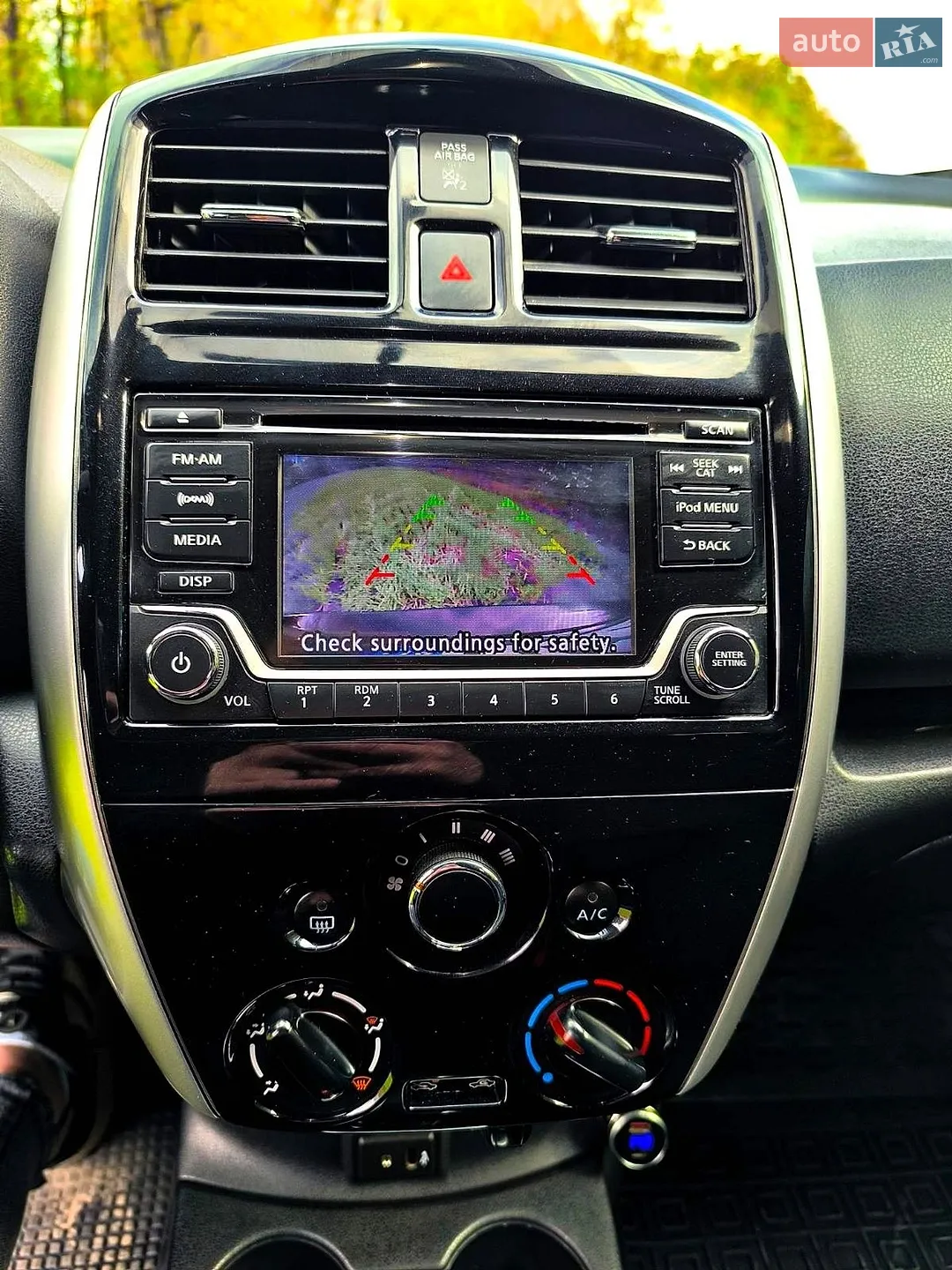2017 Nissan Versa - мініатюра 20