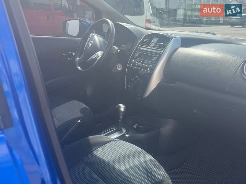 Хетчбек Nissan Versa Note 2014 в Полтаві