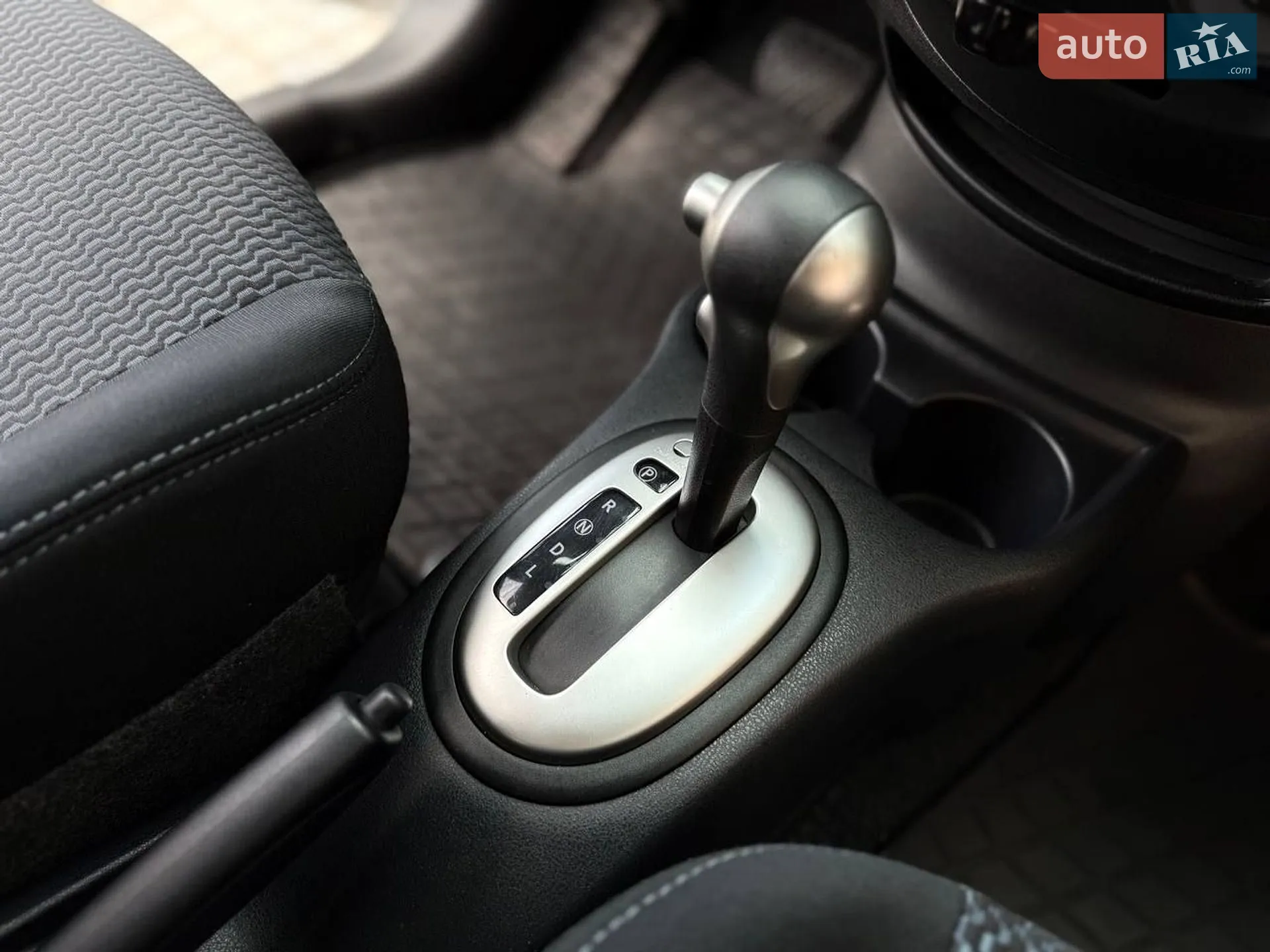 2016 Nissan Versa - мініатюра 28