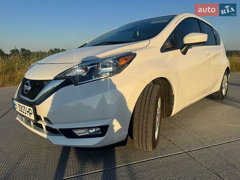 Хэтчбек Nissan Versa Note 2017 в Решетиловке