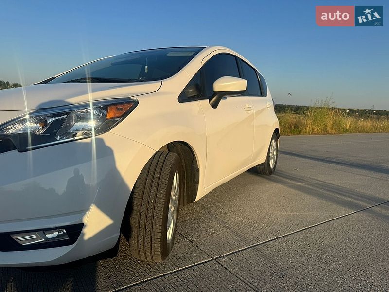 Хэтчбек Nissan Versa Note 2017 в Решетиловке