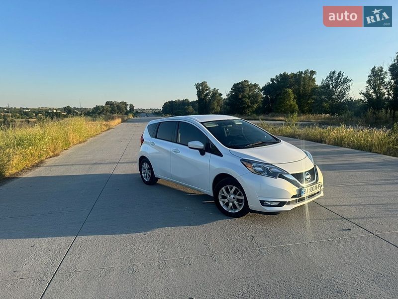 Хэтчбек Nissan Versa Note 2017 в Решетиловке