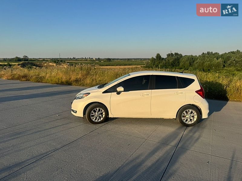 Хэтчбек Nissan Versa Note 2017 в Решетиловке