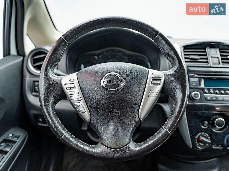Хэтчбек Nissan Versa Note 2014 в Киеве
