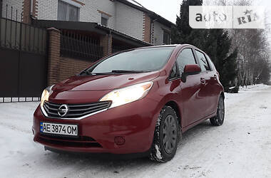 Седан Nissan Versa 2013 в Дніпрі