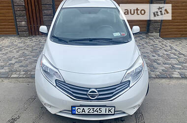 Хэтчбек Nissan Versa 2014 в Киеве