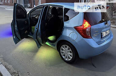 Седан Nissan Versa 2015 в Николаеве