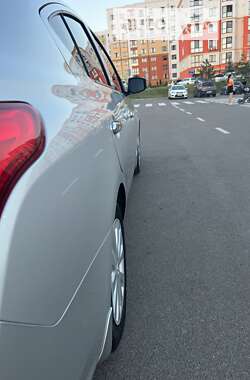 Седан Nissan Versa 2018 в Ровно